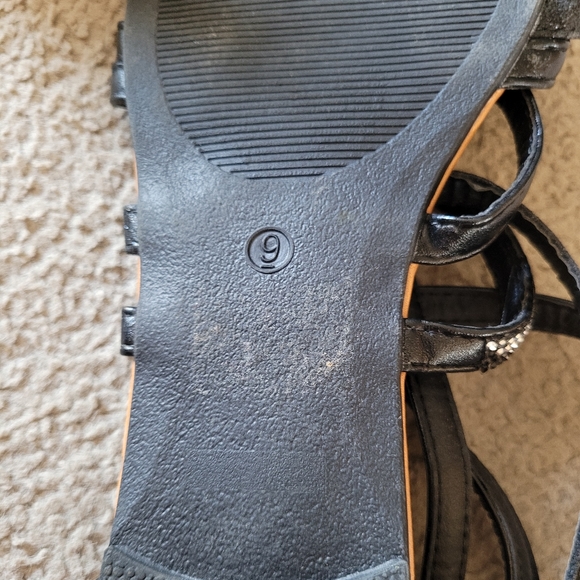 Women's Sandals - Picture 3 of 3